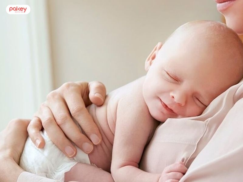 5 cách vỗ ợ hơi cho bé khi ngủ mà không làm bé thức giấc