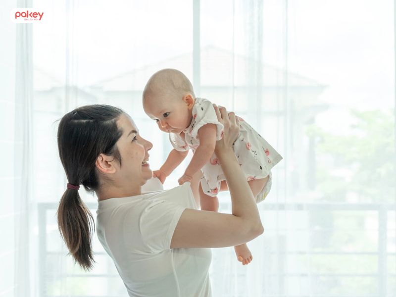 Có nên rung lắc trẻ sơ sinh khi ngủ không?