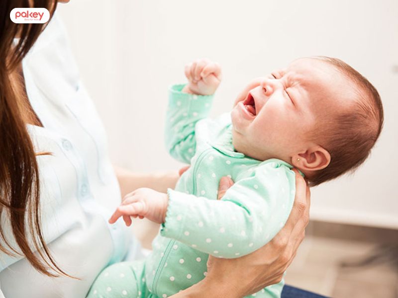 Có nên rung lắc trẻ sơ sinh khi ngủ không?