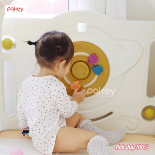 Bộ quây cũi kèm cầu trượt xích đu Pakey Phi Hành Gia QN03