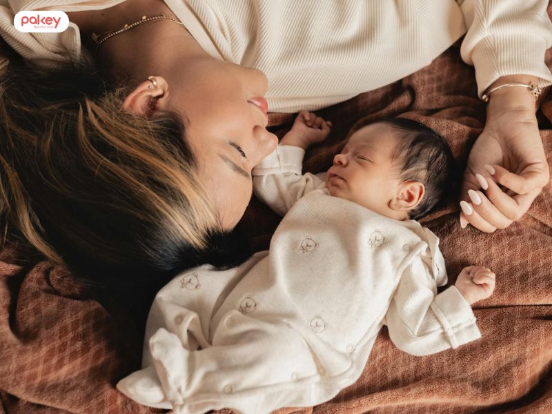 Thế nào là ngủ li bì ở trẻ sơ sinh?