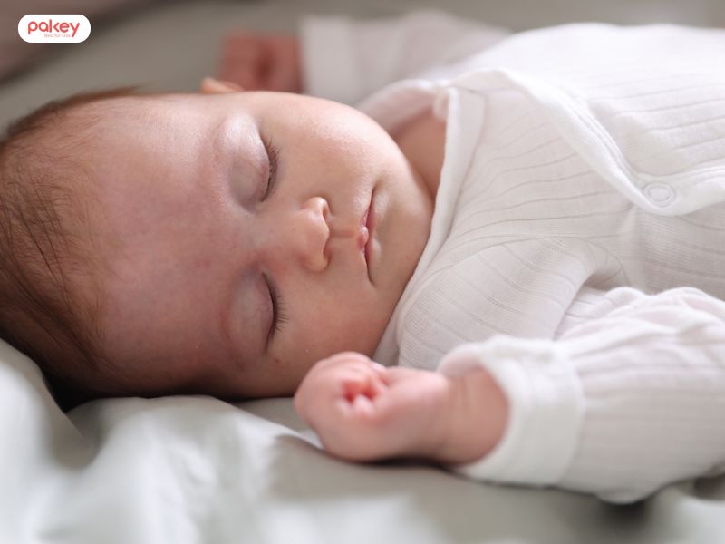 Thế nào là ngủ li bì ở trẻ sơ sinh?