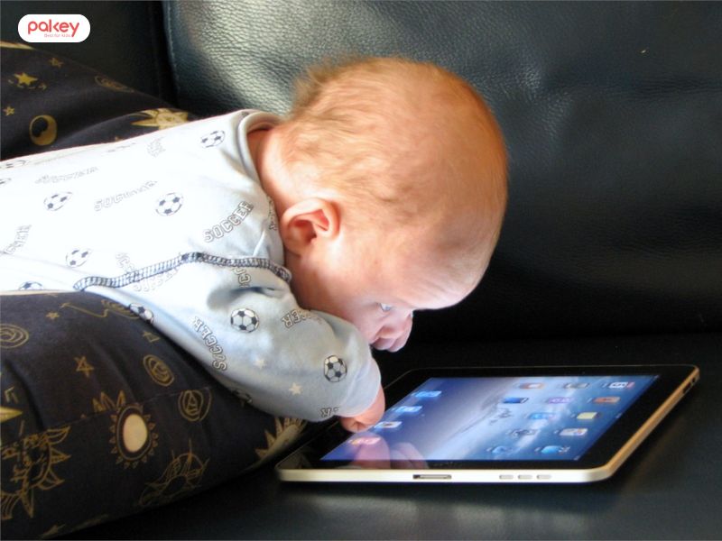 Trẻ 2 tuổi ngủ hay giật mình khóc thét nguyên nhân do đâu?