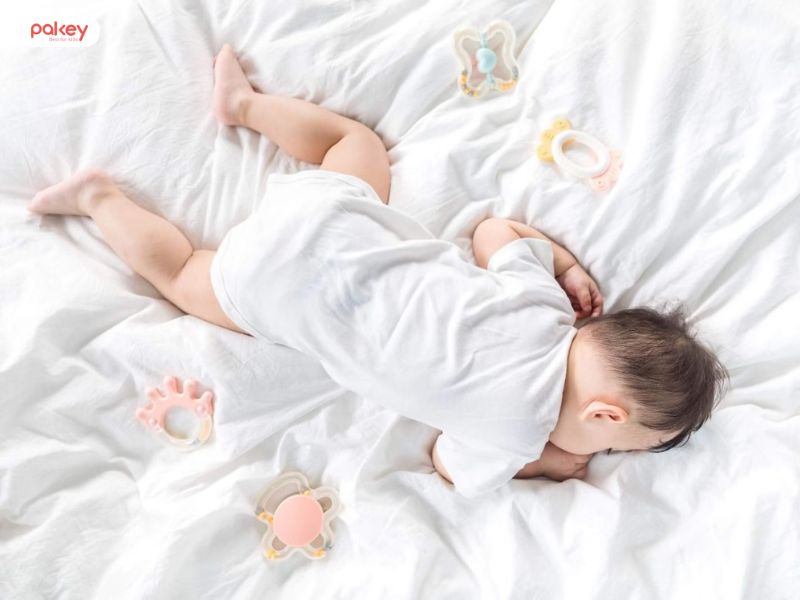 Có thể ảnh hưởng đến cấu trúc xương nếu duy trì tư thế nằm sấp