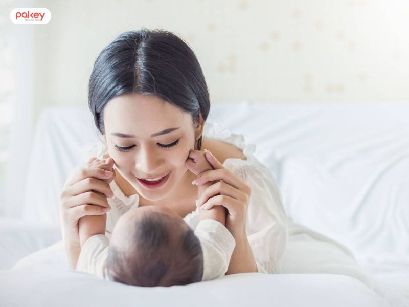 Trẻ sơ sinh quấy khóc không chịu ngủ nên làm gì?