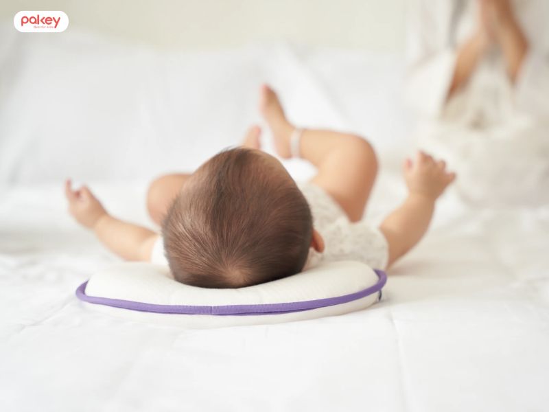 Trẻ sơ sinh quấy khóc không chịu ngủ nên làm gì?