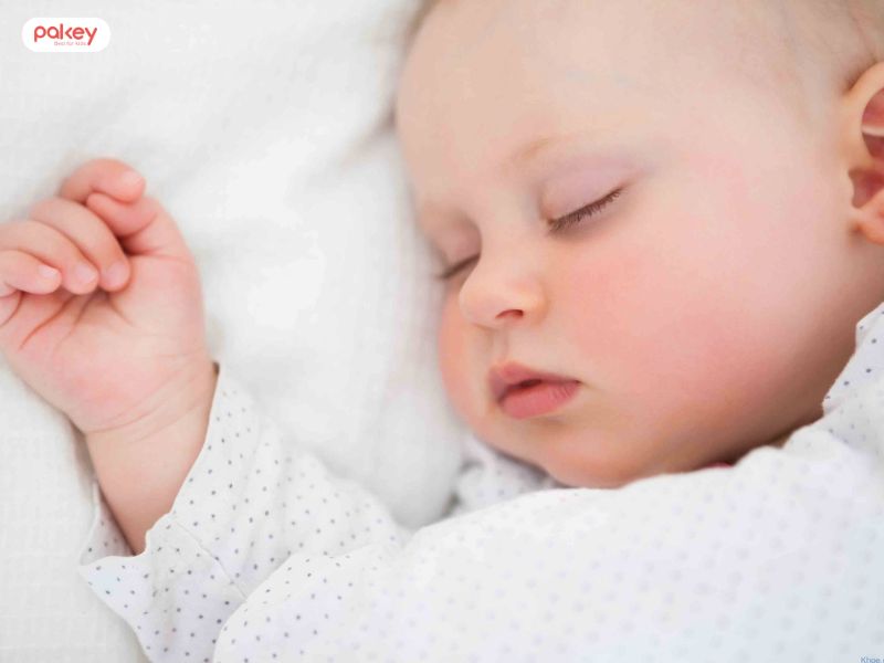 [Giải đáp chi tiết] Trẻ sơ sinh ngủ nhiều có sao không?