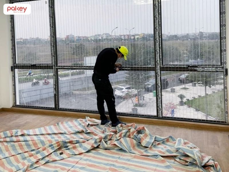 Tìm hiểu cấu tạo, ưu điểm và cách lắp đặt lưới an toàn cửa sổ