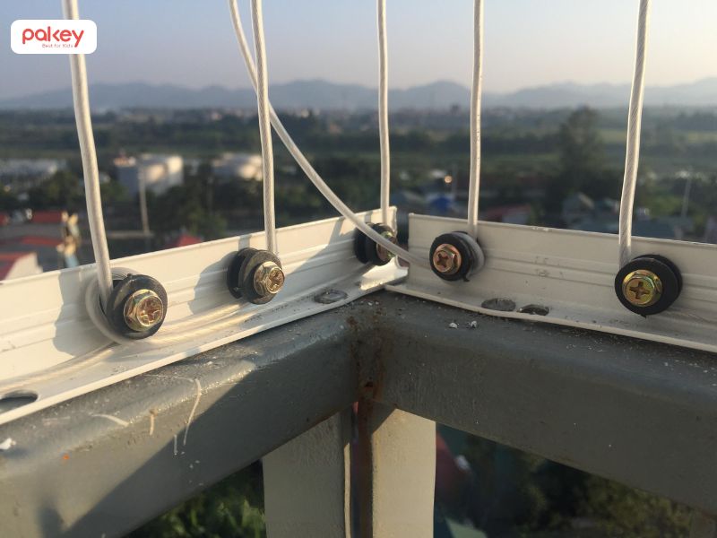 Hướng dẫn tự lắp lưới an toàn ban công chi tiết tại nhà