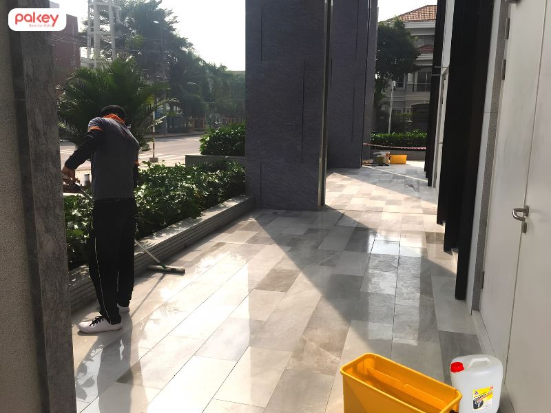 Nguyên nhân và 5 cách chống trơn trượt nền nhà hiệu quả
