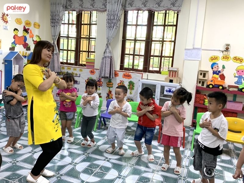 Tổng hợp 20+ trò chơi vận động cho bé theo từng độ tuổi
