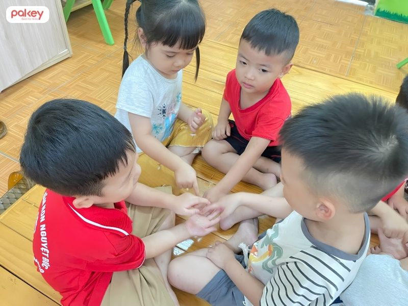 Tổng hợp 20+ trò chơi vận động cho bé theo từng độ tuổi
