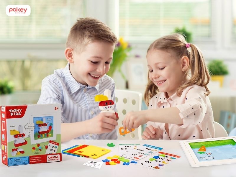 Top 10 món đồ chơi sáng tạo giúp bé thông minh, phát triển tư duy