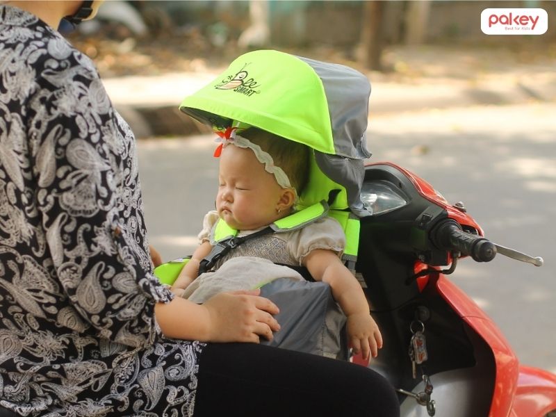 Ghế ngồi xe máy cho bé là gì? Khi nào bé có thể dùng được? 10 Ghế ngồi xe máy cho bé là gì? Khi nào bé có thể dùng được?