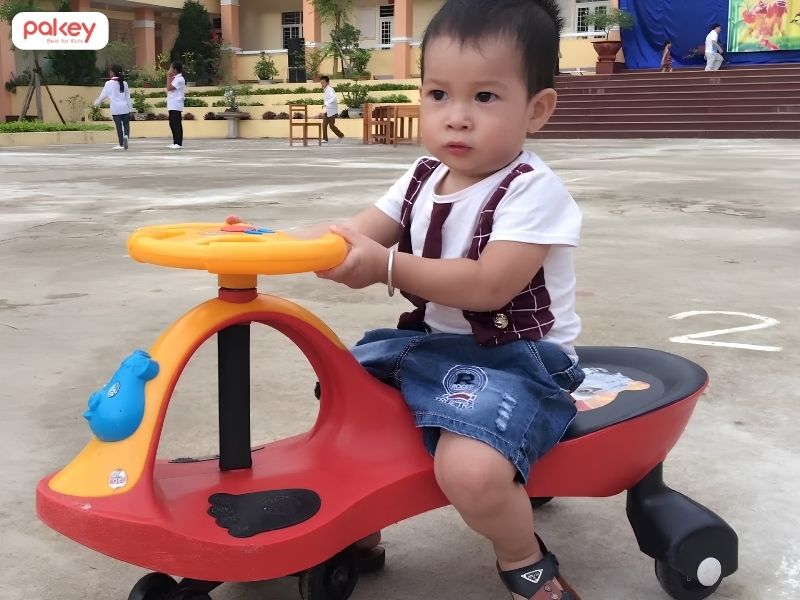 Top 10 xe lắc trẻ em được yêu thích, đáng mua năm 2026 28 Top 10 xe lắc trẻ em được yêu thích, đáng mua năm 2026