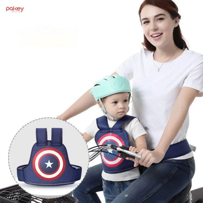 Hướng dẫn sử dụng đai đi xe máy cho bé an toàn