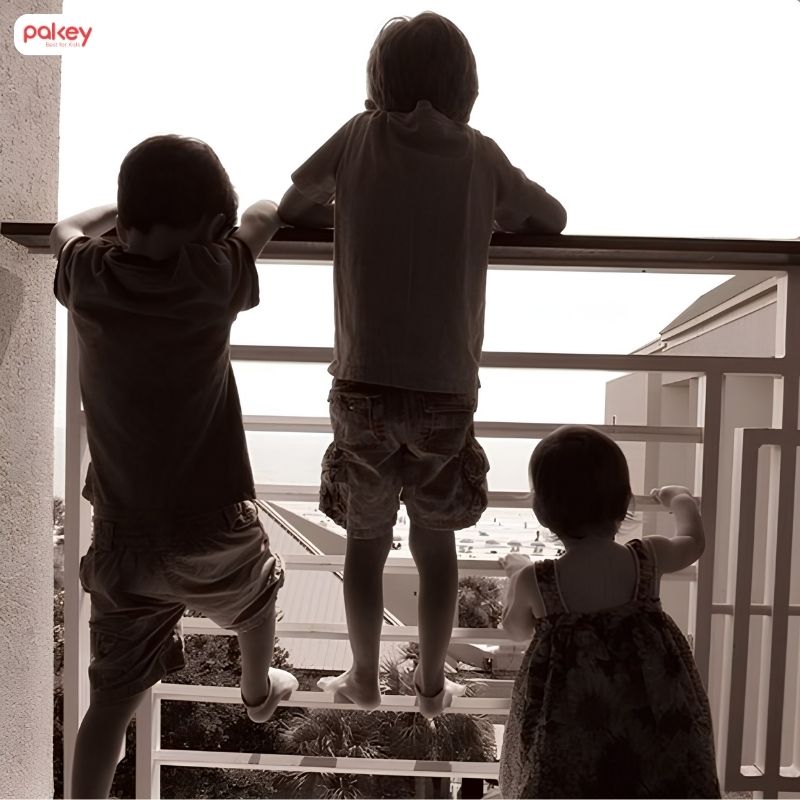 Những nơi trong nhà dễ xảy ra tai nạn với trẻ nhỏ và cách phòng tránh