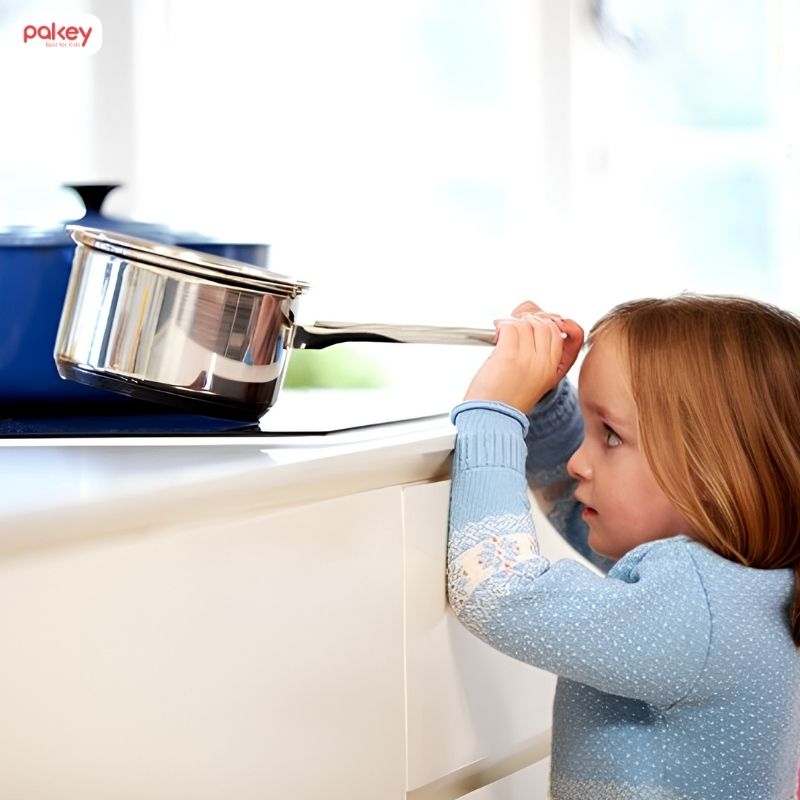 6 tai nạn nhà bếp thường gặp ở trẻ và cách phòng ngừa 10 6 tai nạn nhà bếp thường gặp ở trẻ và cách phòng ngừa