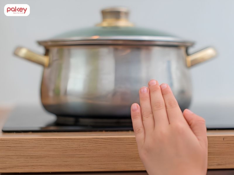 Trẻ bị bỏng phải làm sao và khi nào cần đi viện? 14 Trẻ bị bỏng phải làm sao và khi nào cần đi viện?