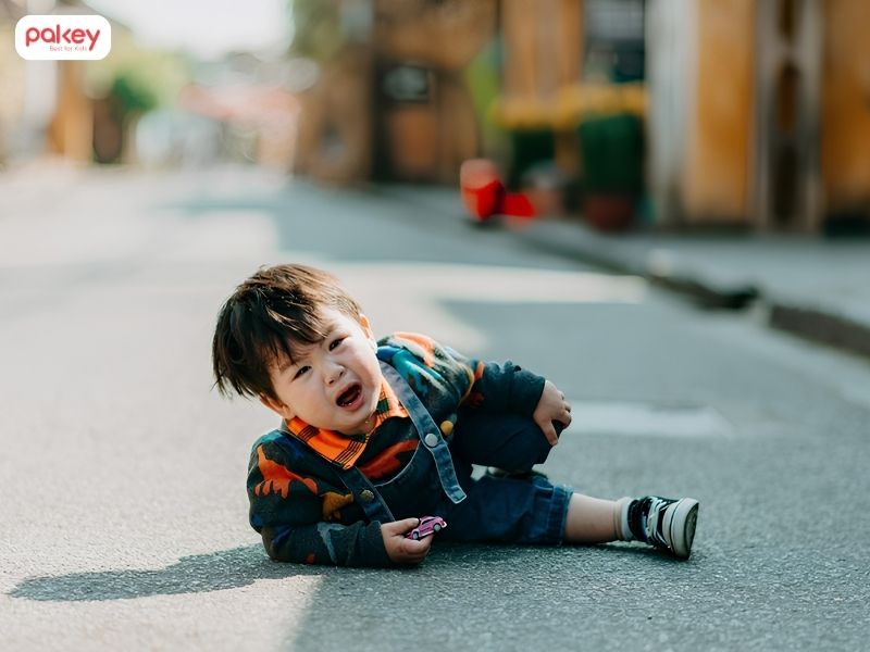 [Giải đáp] Trẻ bị ngã sưng trán có nguy hiểm không?