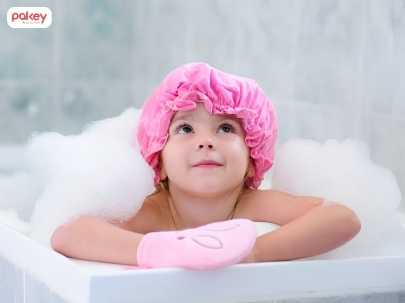 Trẻ mấy tuổi tự tắm một mình? 5 dấu hiệu bé đã sẵn sàng 7 Trẻ mấy tuổi tự tắm một mình? 5 dấu hiệu bé đã sẵn sàng